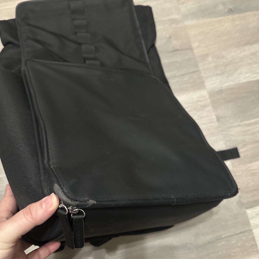 Kapten & Son Lund Pro All Black Backpack - Picture 5 of 16
